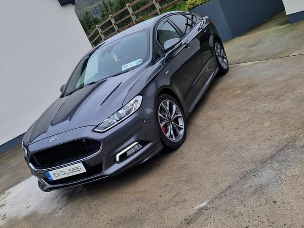 Ford Mondeo Hatchback, Diesel, 2019, Grey