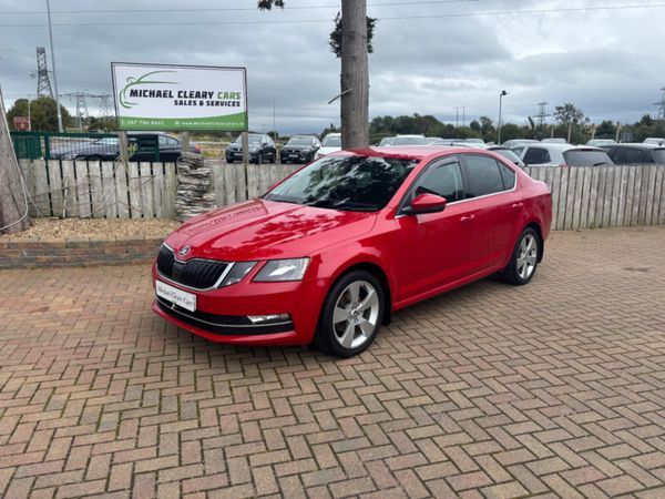 Skoda Octavia Hatchback, Diesel, 2018, Red