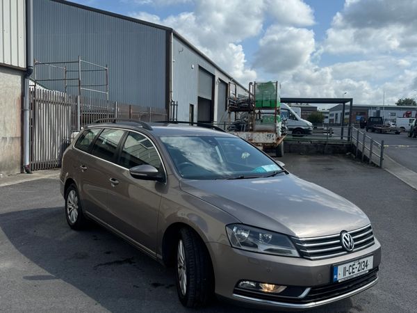 Volkswagen Passat Saloon, Diesel, 2011, Black