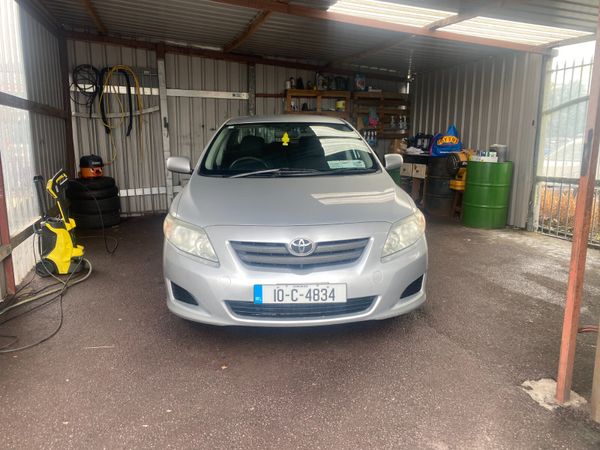 Toyota Corolla Saloon, Petrol, 2010, Silver