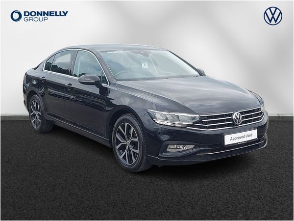 Volkswagen Passat Saloon, Petrol, 2020, Black