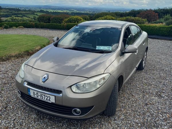 Renault Fluence Saloon, Diesel, 2011, Gold