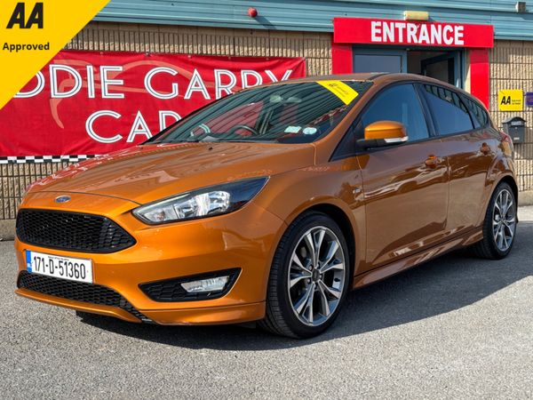 Ford Focus Hatchback, Diesel, 2017, Orange