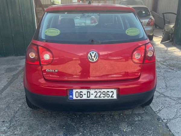 Volkswagen Golf Hatchback, Petrol, 2006, Red