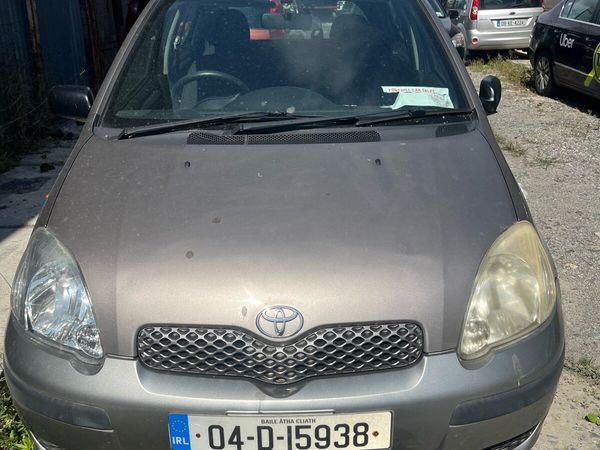 Toyota Yaris Hatchback, Petrol, 2004, Grey