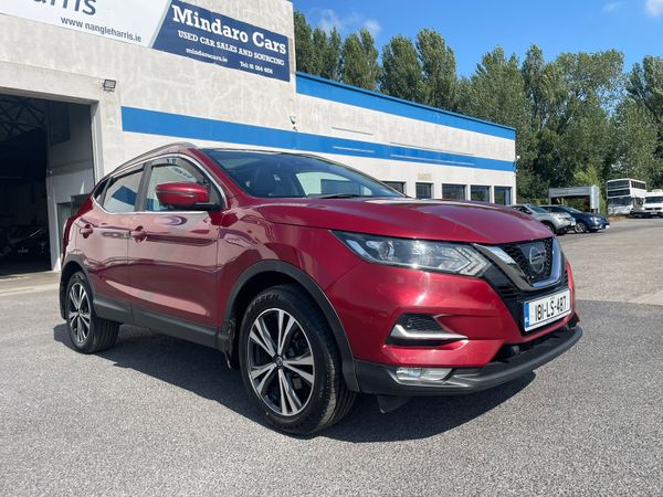 Nissan Qashqai MPV, Diesel, 2018, Red