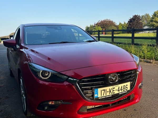 Mazda Mazda3 Hatchback, Diesel, 2017, Red