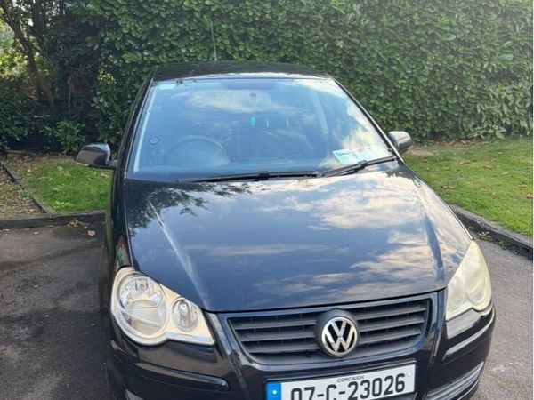 Volkswagen Polo Hatchback, Petrol, 2007, Black