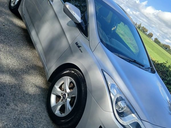Hyundai i40 Estate, Diesel, 2013, Silver