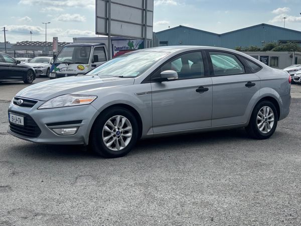 Ford Mondeo Saloon, Diesel, 2015, Grey