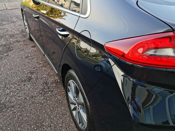 Hyundai IONIQ Hatchback, Petrol Plug-in Hybrid, 2018, Black