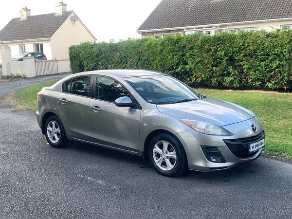 Mazda Mazda3 Saloon, Diesel, 2011, Grey