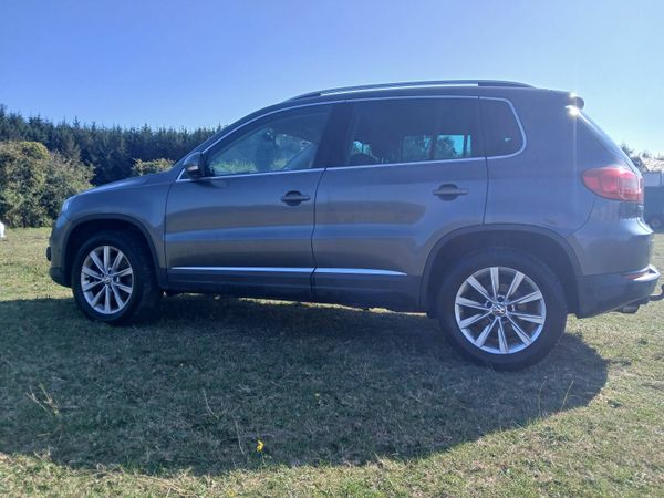 Volkswagen Tiguan SUV, Diesel, 2012, Grey