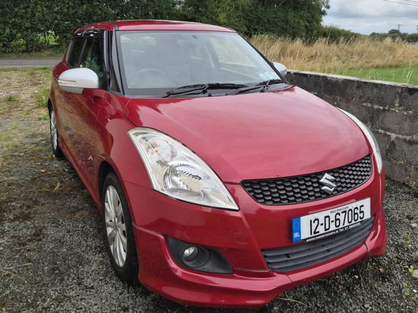 Suzuki Swift Hatchback, Petrol, 2012, Red