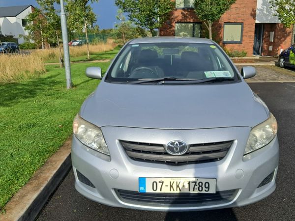 Toyota Corolla Saloon, Petrol, 2007, Silver