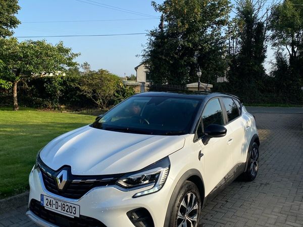 Renault Captur Hatchback, Petrol, 2024, White