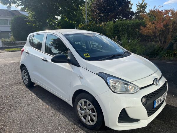 Hyundai i10 Hatchback, Petrol, 2019, White