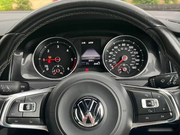 Volkswagen Golf Hatchback, Diesel, 2015, Red