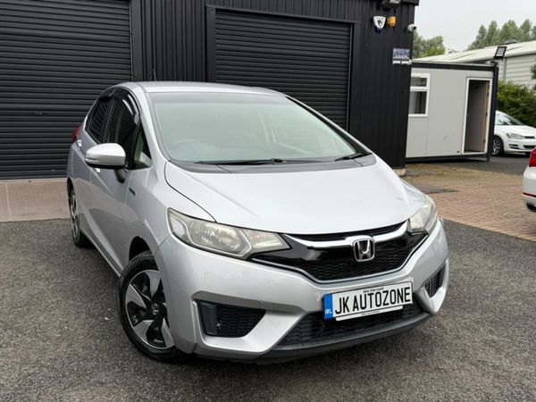 Honda Fit Hatchback, Petrol Hybrid, 2014, Silver