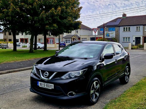 Nissan Qashqai Hatchback, Diesel, 2016, Black