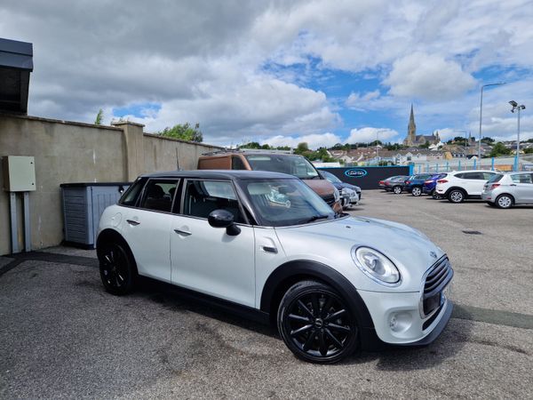 Mini Cooper Hatchback, Petrol, 2016, Silver