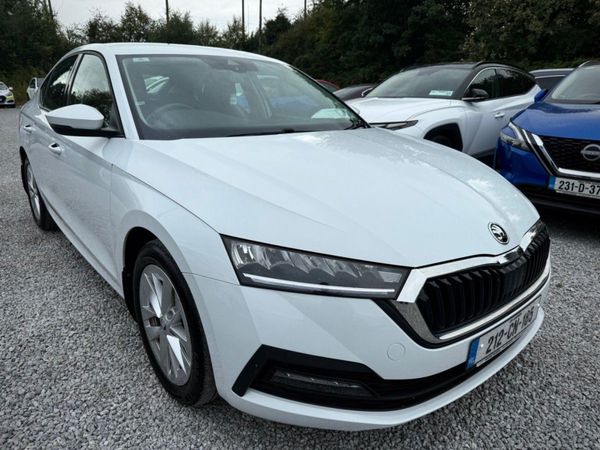 Skoda Octavia Saloon, Petrol, 2021, White