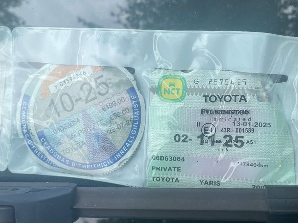 Toyota Yaris Hatchback, Petrol, 2006, Blue
