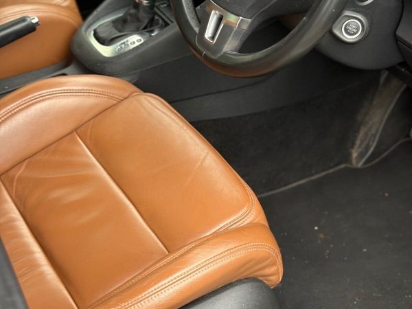 Volkswagen Golf Hatchback, Petrol, 2011, White