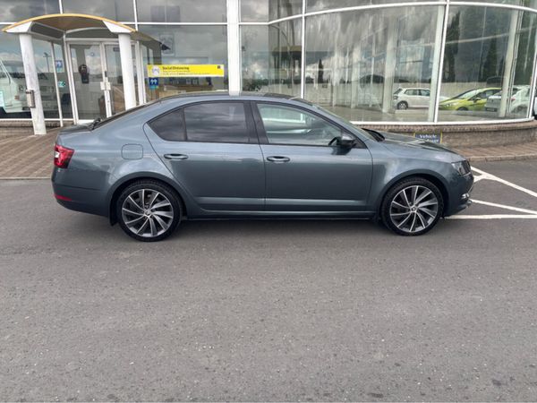 Skoda Octavia Hatchback, Diesel, 2018, Grey