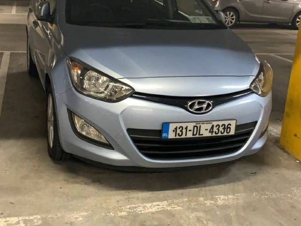Hyundai i20 Hatchback, Petrol, 2013, Blue