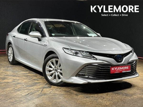 Toyota Camry Saloon, Petrol Hybrid, 2019, Silver