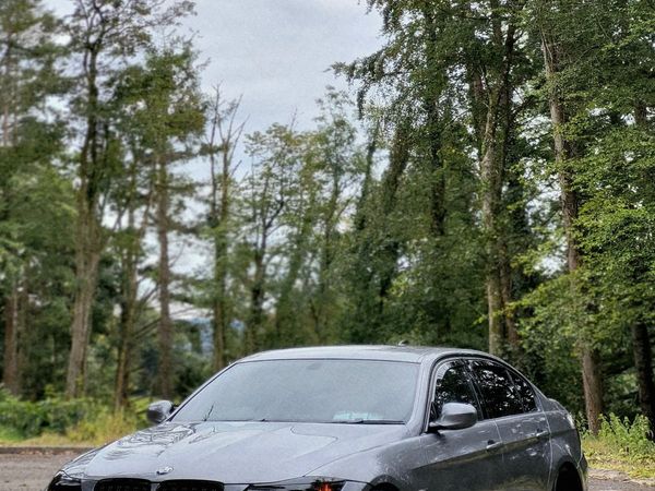 BMW 3-Series Saloon, Diesel, 2009, Grey