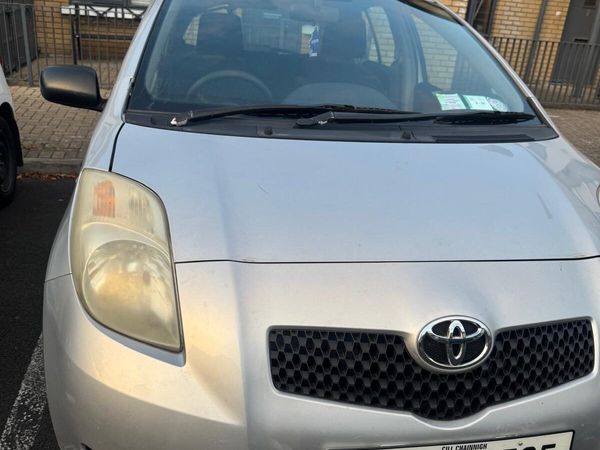 Toyota Yaris Hatchback, Petrol, 2007, Silver