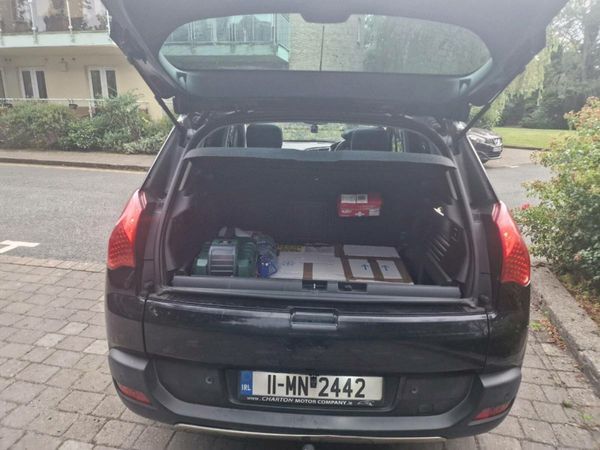 Peugeot 3008 MPV, Diesel, 2011, Black