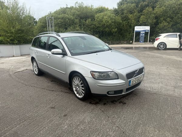 Volvo V50 Estate, Petrol, 2007, Silver