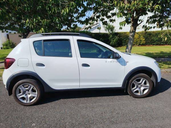 Dacia Sandero Stepway Hatchback, Petrol, 2017, White