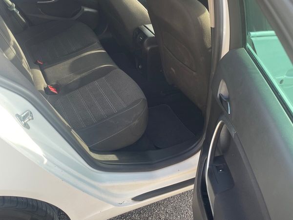Vauxhall Insignia Saloon, Diesel, 2013, White