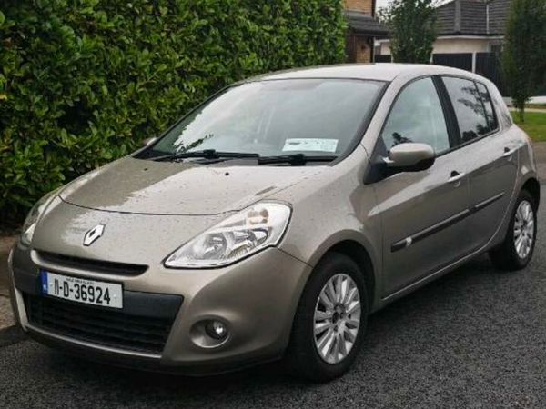 Renault Clio Hatchback, Petrol, 2011, Gold