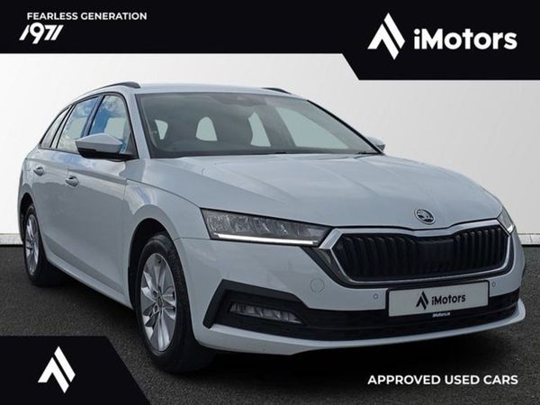 Skoda Octavia Estate, Petrol, 2021, White