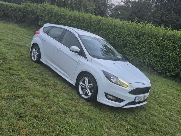 Ford Focus Hatchback, Petrol, 2016, White