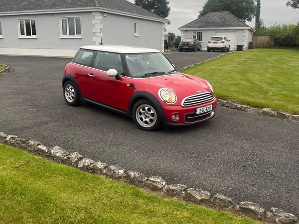 Mini Cooper Hatchback, Diesel, 2012, Red