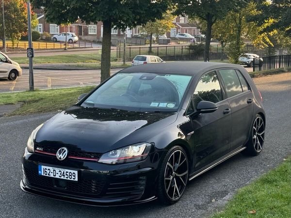 Volkswagen Golf Hatchback, Petrol, 2016, Black