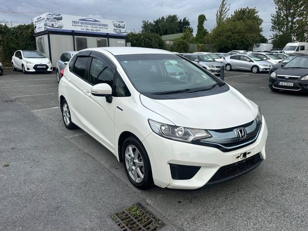 Honda Fit Hatchback, Petrol Hybrid, 2014, White