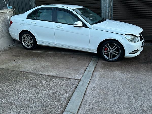 Mercedes-Benz C-Class Saloon, Diesel, 2013, White