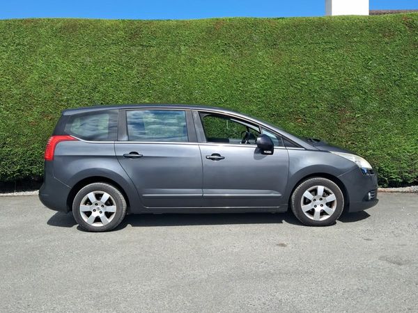 Peugeot 5008 MPV, Diesel, 2010, Grey