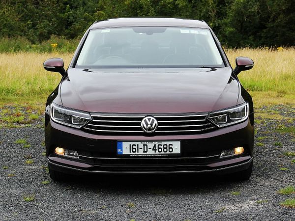 Volkswagen Passat Saloon, Diesel, 2016, Red