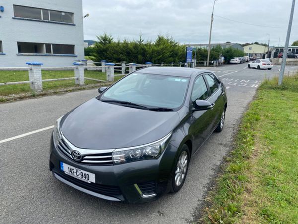 Toyota Corolla Saloon, Diesel, 2014, Grey