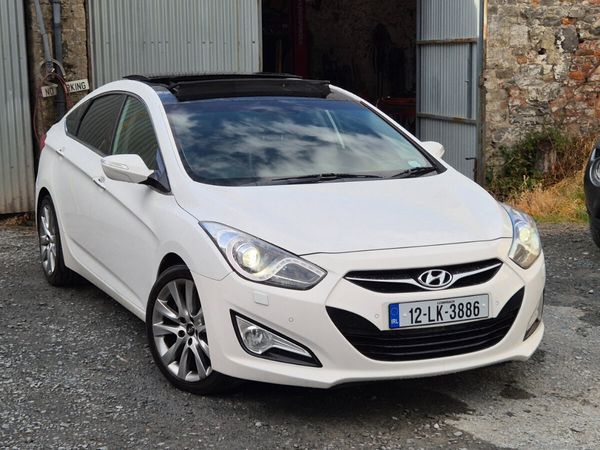 Hyundai i40 Saloon, Diesel, 2012, White