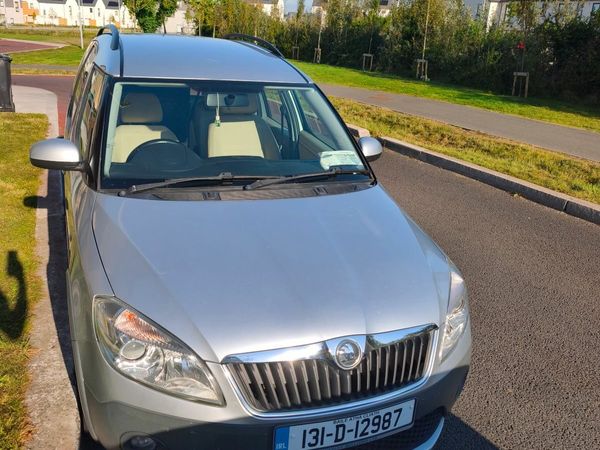 Skoda Roomster MPV, Petrol, 2013, Silver