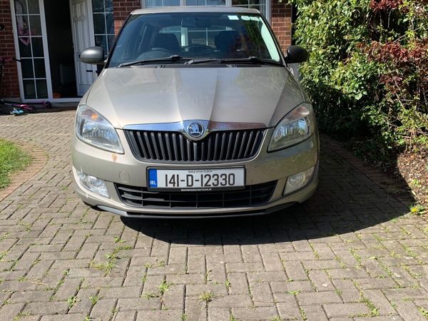 Skoda Fabia Hatchback, Petrol, 2014, Beige